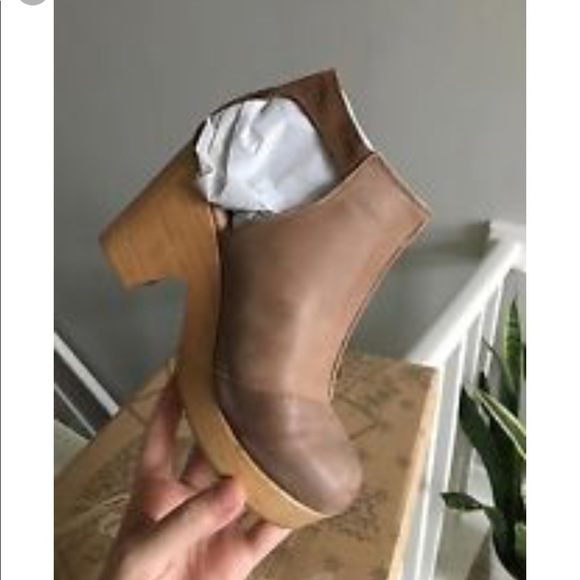 Free People Amber Orchard Clogs NIB - Picture 2 of 3